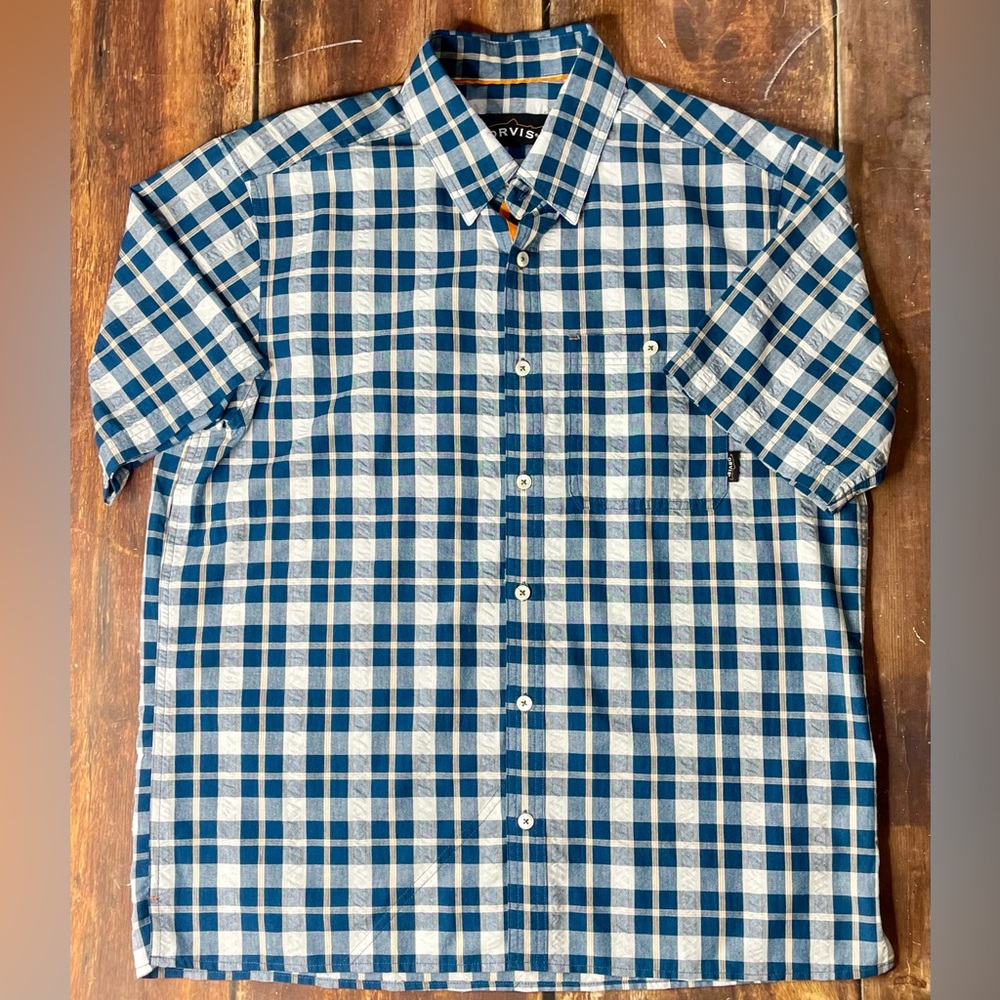 Orvis MensPlaid Button down Short sleeve shirt. Large.